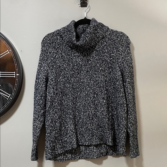 Aritzia Community Dark Navy & white Speckled Wool and cotton Turtleneck Sweater - Picture 4 of 16